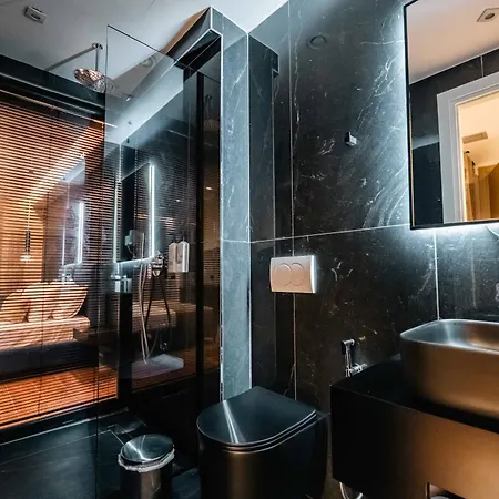 Cuni Luxury Hotel 4*