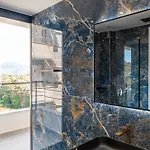 Cuni Luxury Hotel