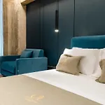 Cuni Luxury