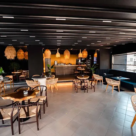 Ξενοδοχείο Cuni Luxury 4*
