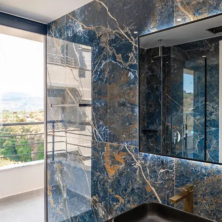 Cuni Luxury Hotel