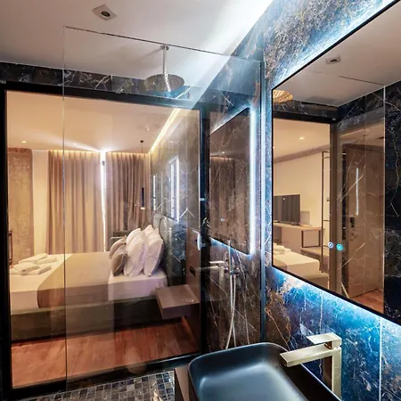 Cuni Luxury
