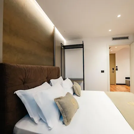 Cuni Luxury Hotel