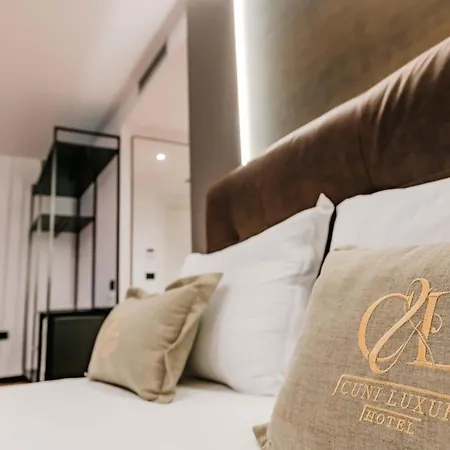 Cuni Luxury 4* Saranda