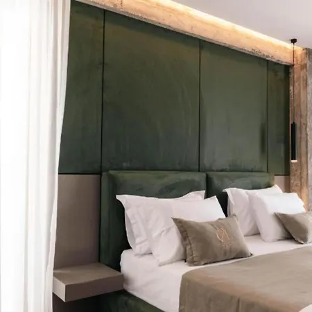 Cuni Luxury Ξενοδοχείο 4*