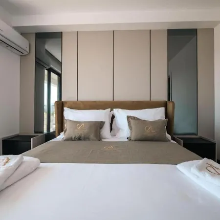Cuni Luxury