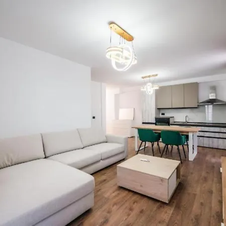 Cuni Luxury Hotel
