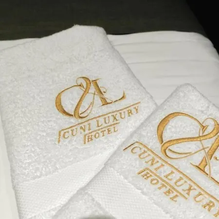 Ξενοδοχείο Cuni Luxury 4*