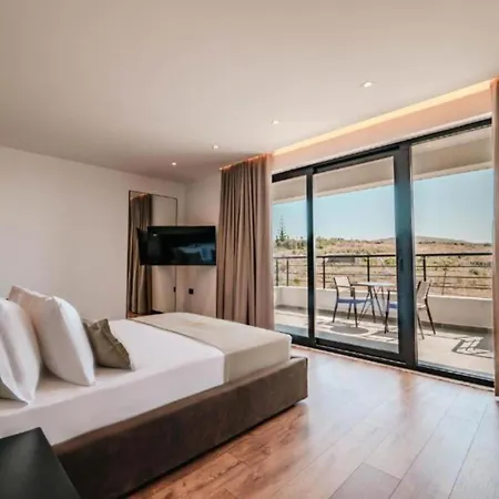 Ξενοδοχείο Cuni Luxury 4*