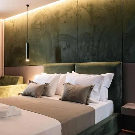 Cuni Luxury Σαράντα