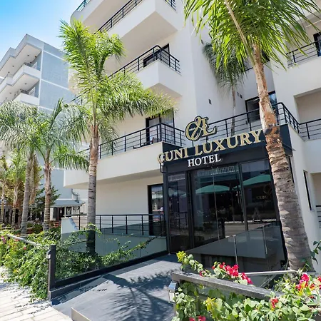 Ξενοδοχείο Cuni Luxury 4*