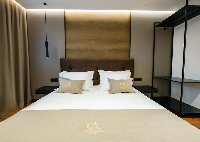 Cuni Luxury Hotel